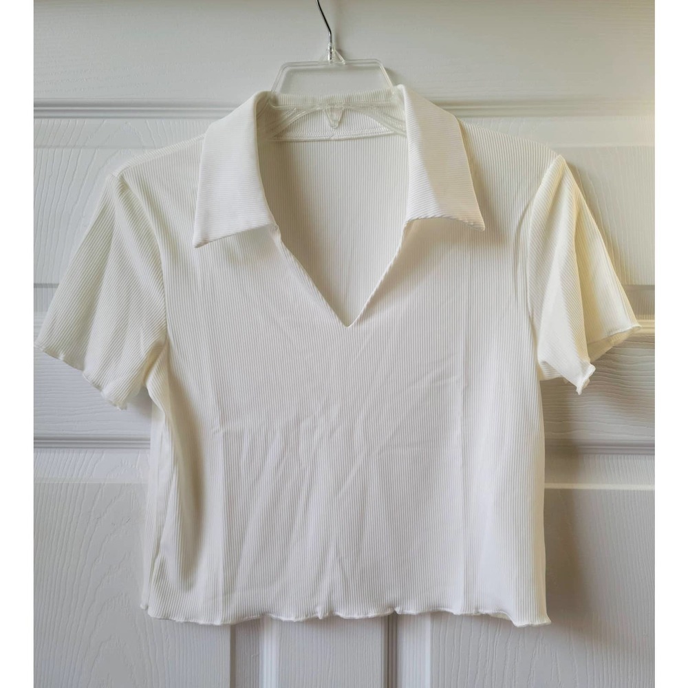 White Ribbed Collared V Neck Cropped Tee Medium NWT - Picture 8 of 8